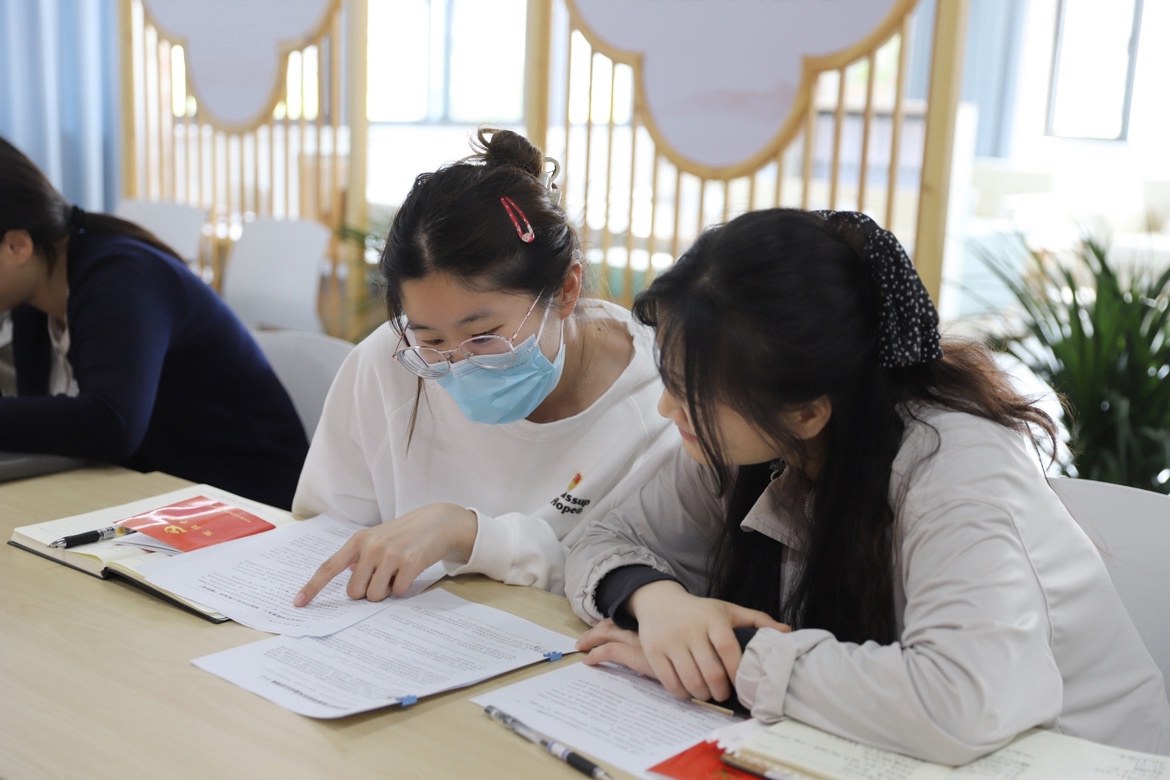 8b4ec1910aa74f1716b89c2a6baba43